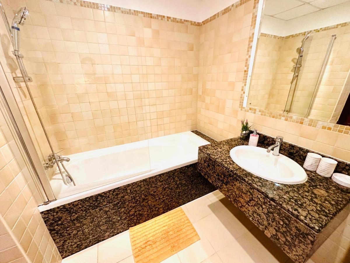 Luxury Casa - Indigo Sea View Apartment Jbr Beach 2Br ดูไบ ภายนอก รูปภาพ